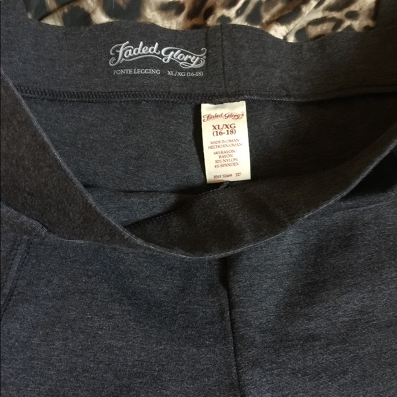 🖤Ponte Legging🖤 - Picture 3 of 3